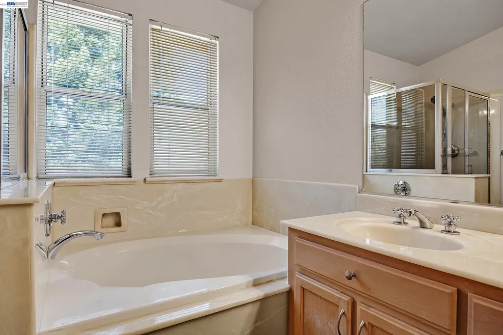 406 Grenadine Way Hercules CA 94547