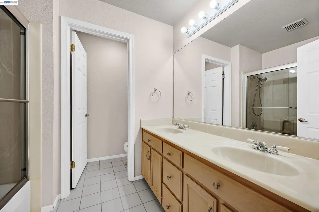 406 Grenadine Way Hercules CA 94547