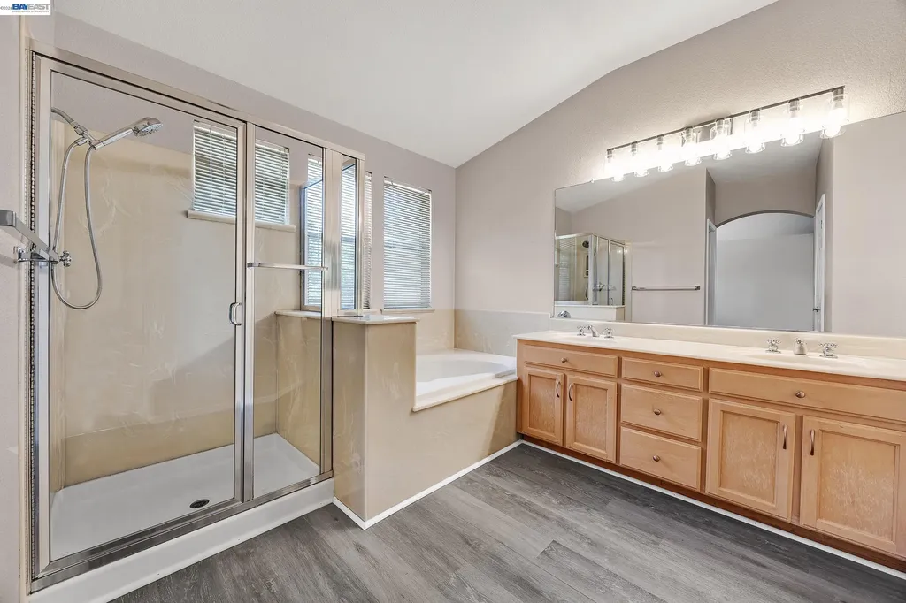 406 Grenadine Way Hercules CA 94547