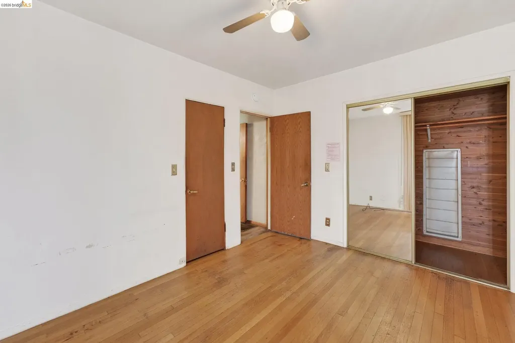 8115 Iris Street Oakland CA 94605