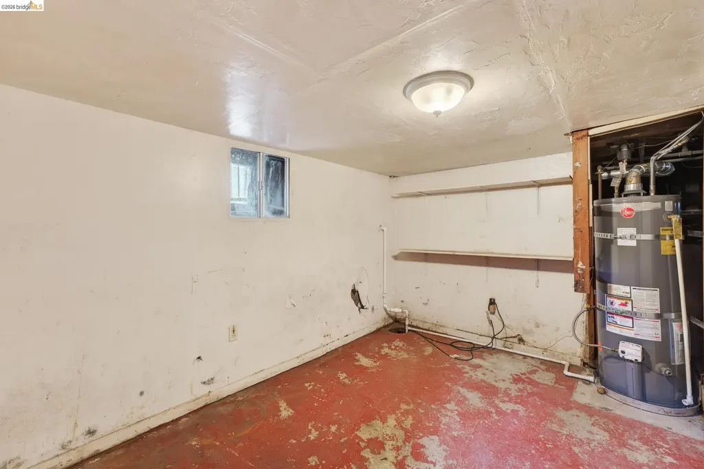 8115 Iris Street Oakland CA 94605