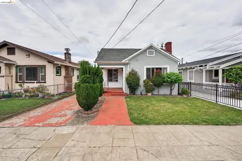 8115 Iris Street Oakland CA 94605