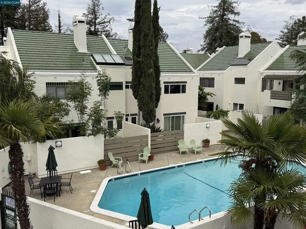61 Mozden Pleasant Hill CA 94523