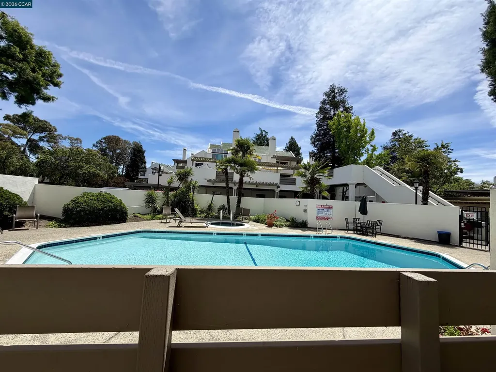 61 Mozden Pleasant Hill CA 94523