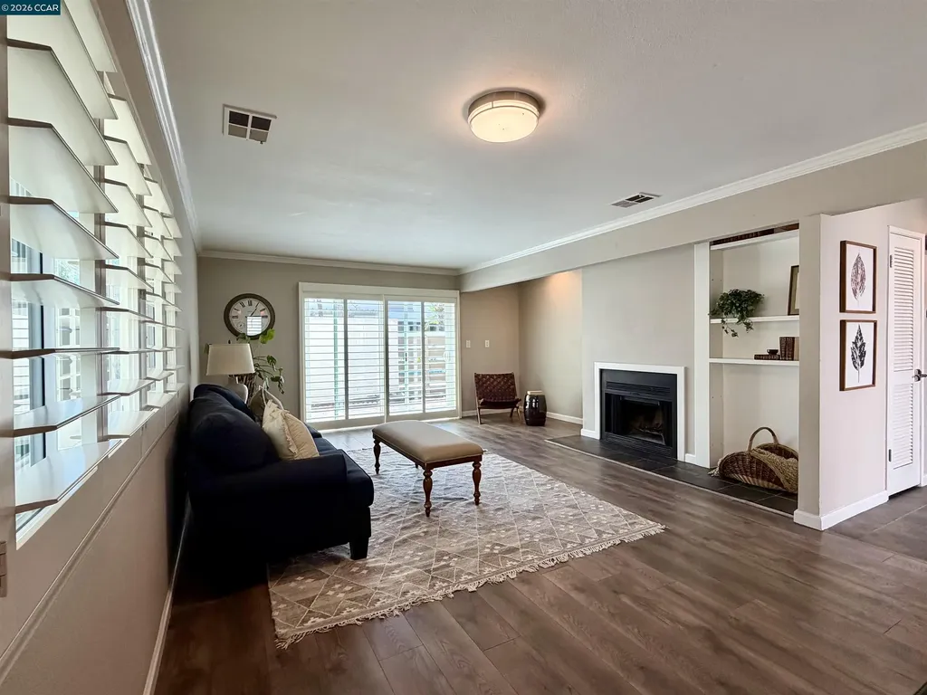 61 Mozden Pleasant Hill CA 94523