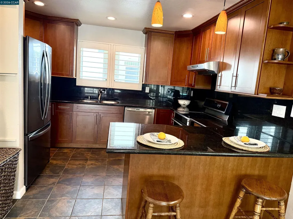 61 Mozden Pleasant Hill CA 94523