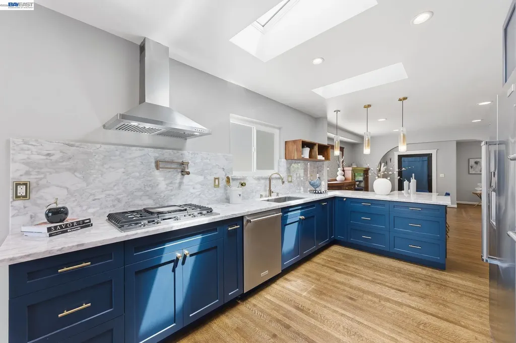 5137 Fairfax Avenue Oakland CA 94601