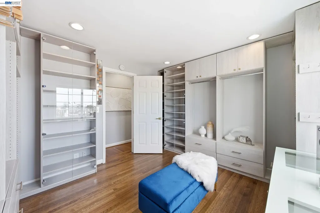 5137 Fairfax Avenue Oakland CA 94601