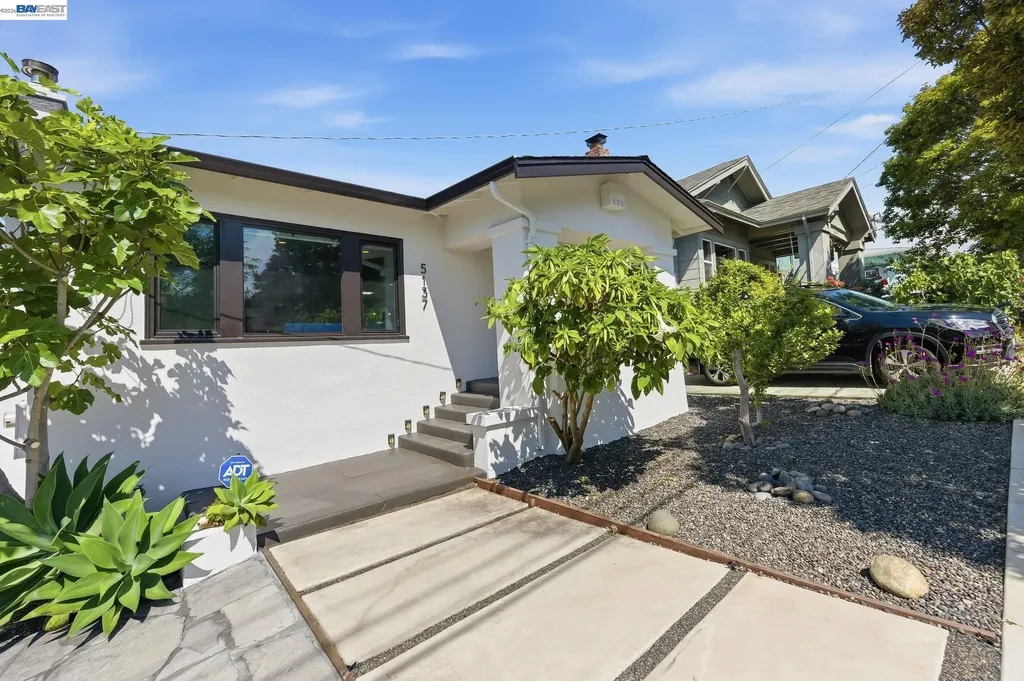 5137 Fairfax Avenue Oakland CA 94601
