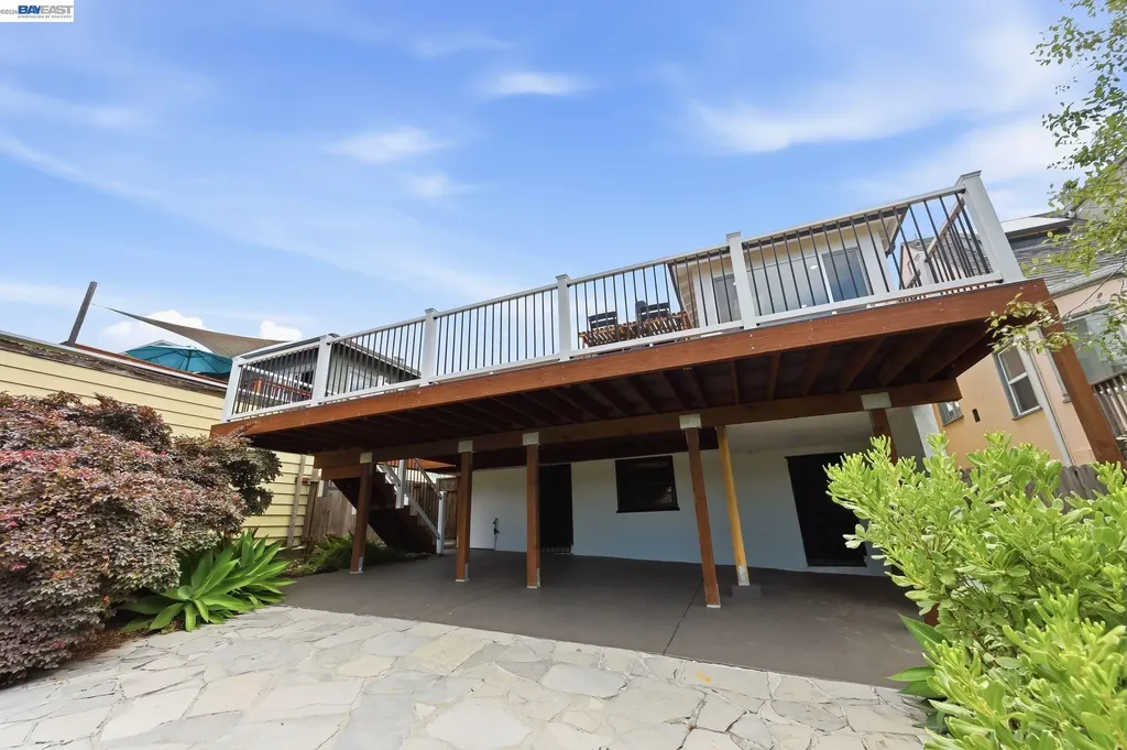 5137 Fairfax Avenue Oakland CA 94601