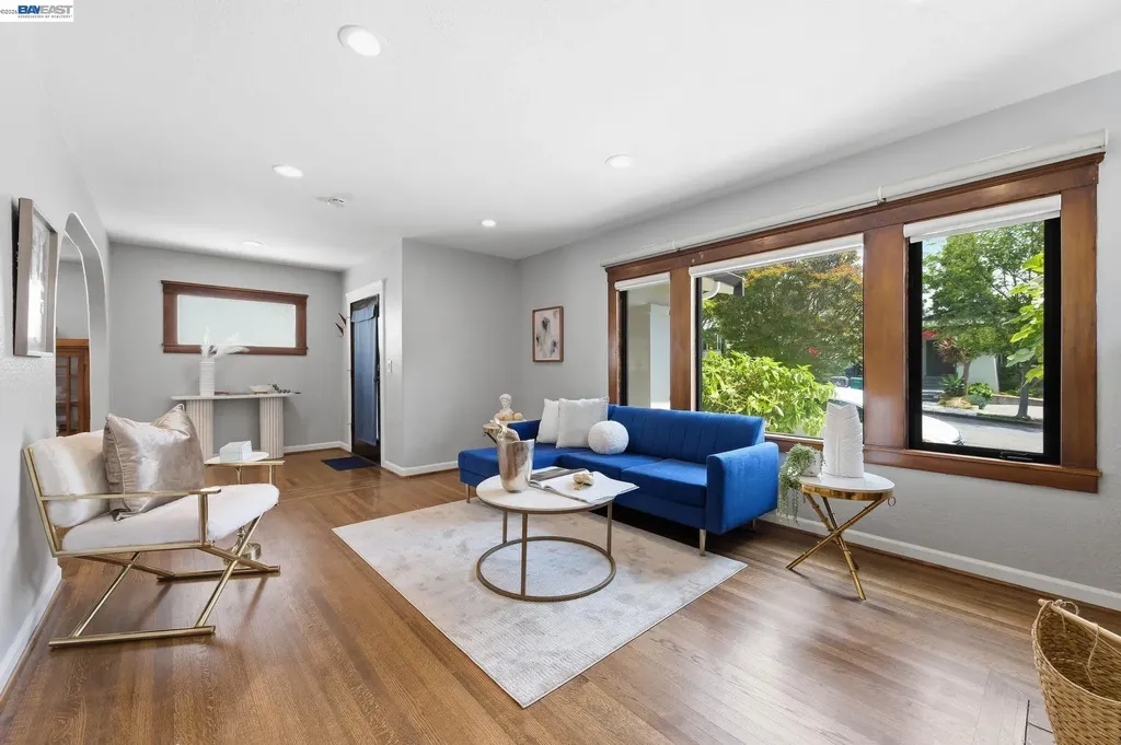5137 Fairfax Avenue Oakland CA 94601