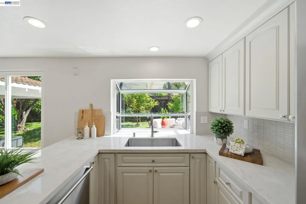 40684 Mission Boulevard Fremont CA 94539