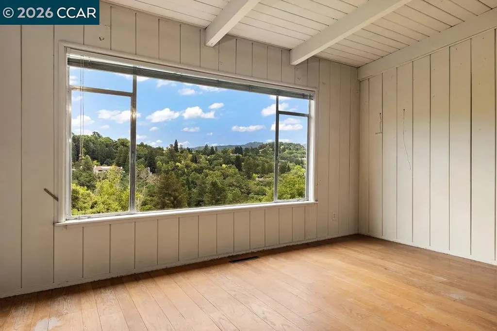 126 La Espiral Orinda CA 94563