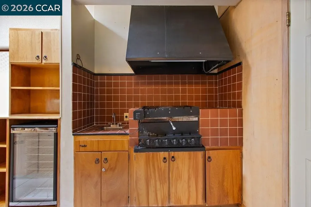 126 La Espiral Orinda CA 94563