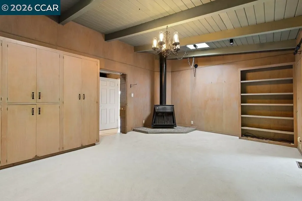 126 La Espiral Orinda CA 94563