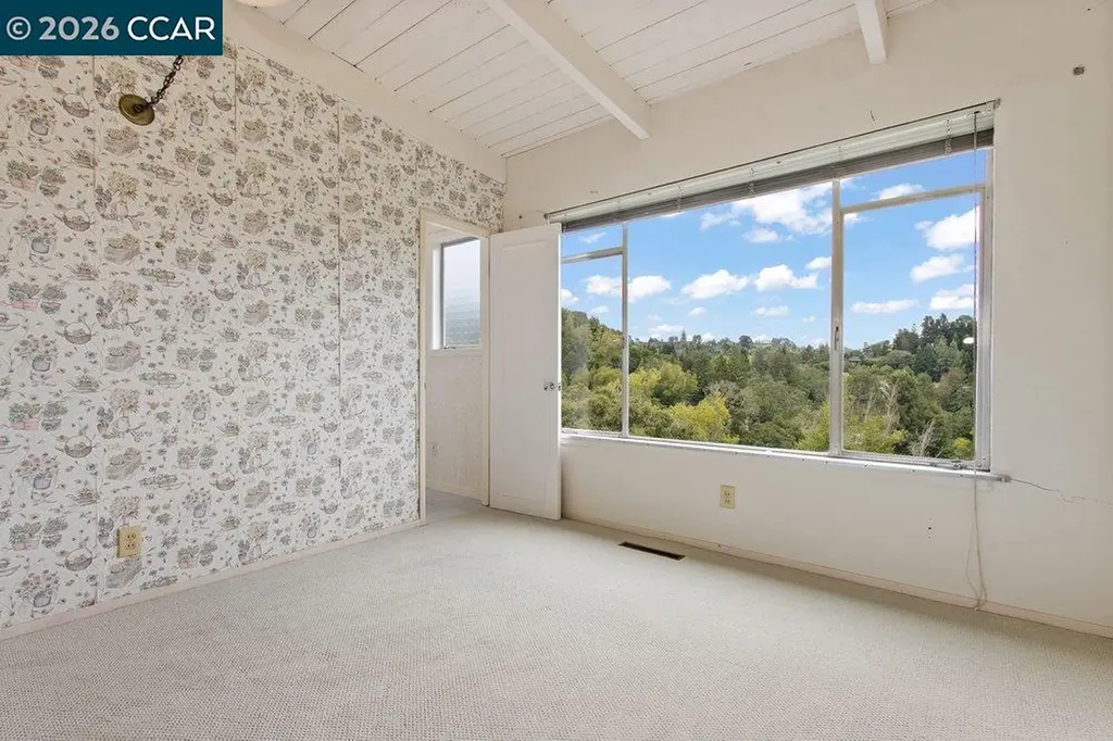 126 La Espiral Orinda CA 94563