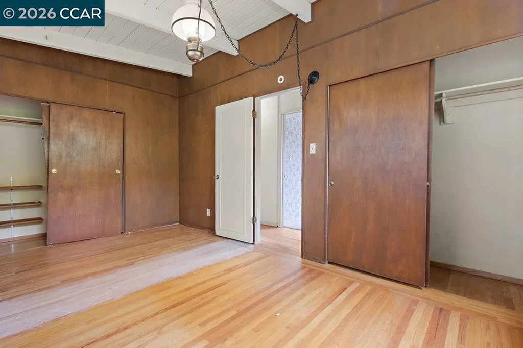 126 La Espiral Orinda CA 94563