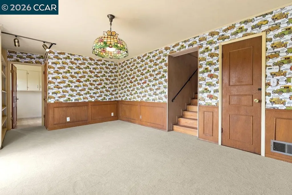 126 La Espiral Orinda CA 94563