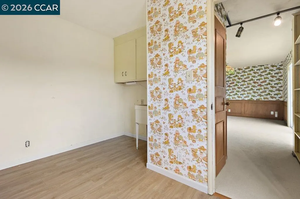126 La Espiral Orinda CA 94563