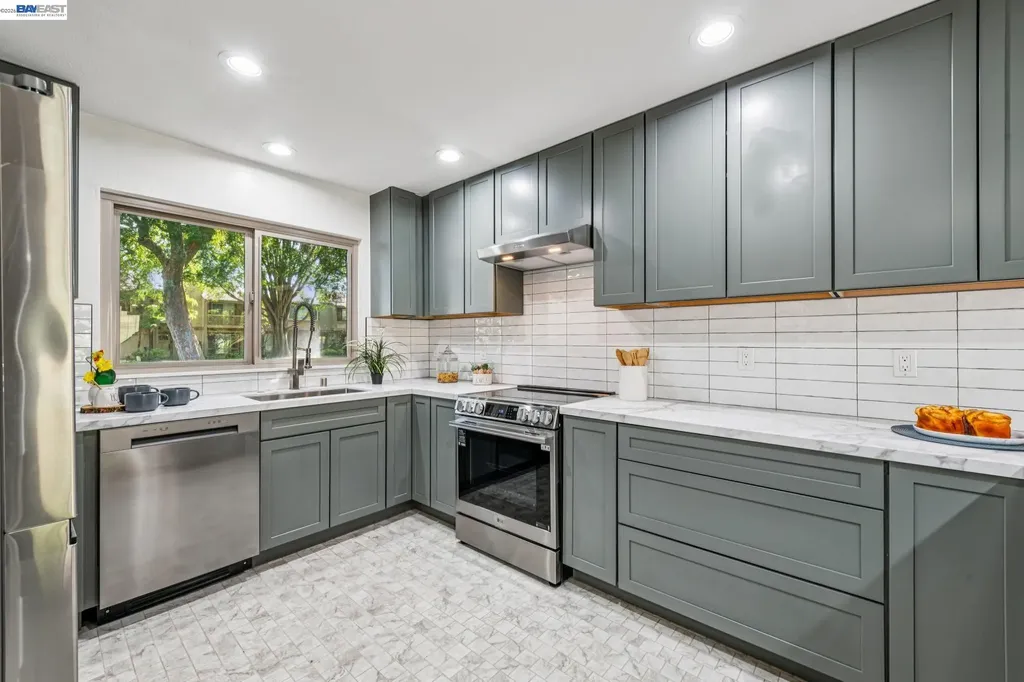 3227 Santa Cruz Lane Alameda CA 94502