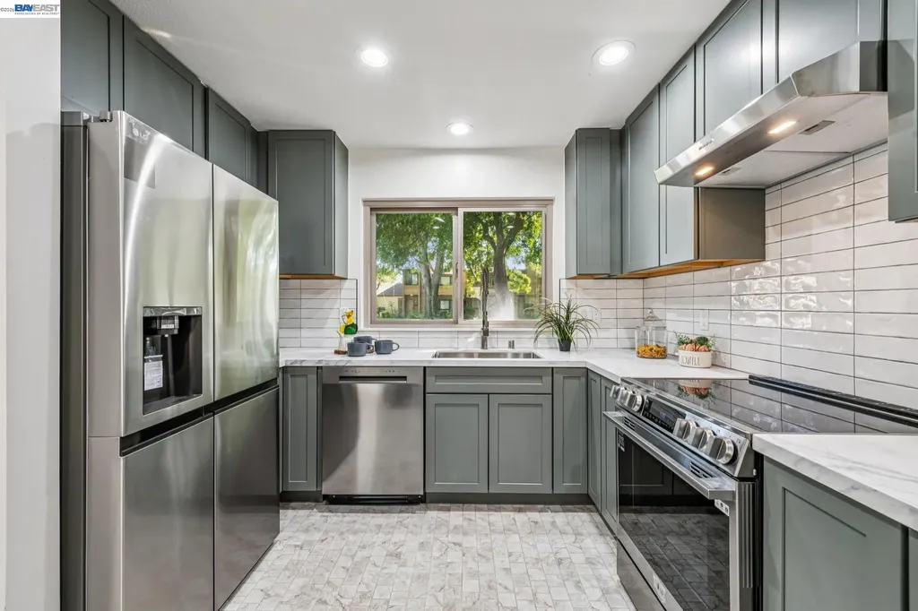 3227 Santa Cruz Lane Alameda CA 94502