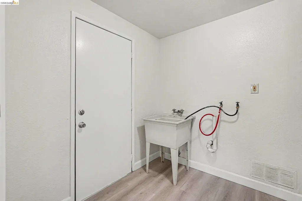 1220 7th Street Antioch CA 94509