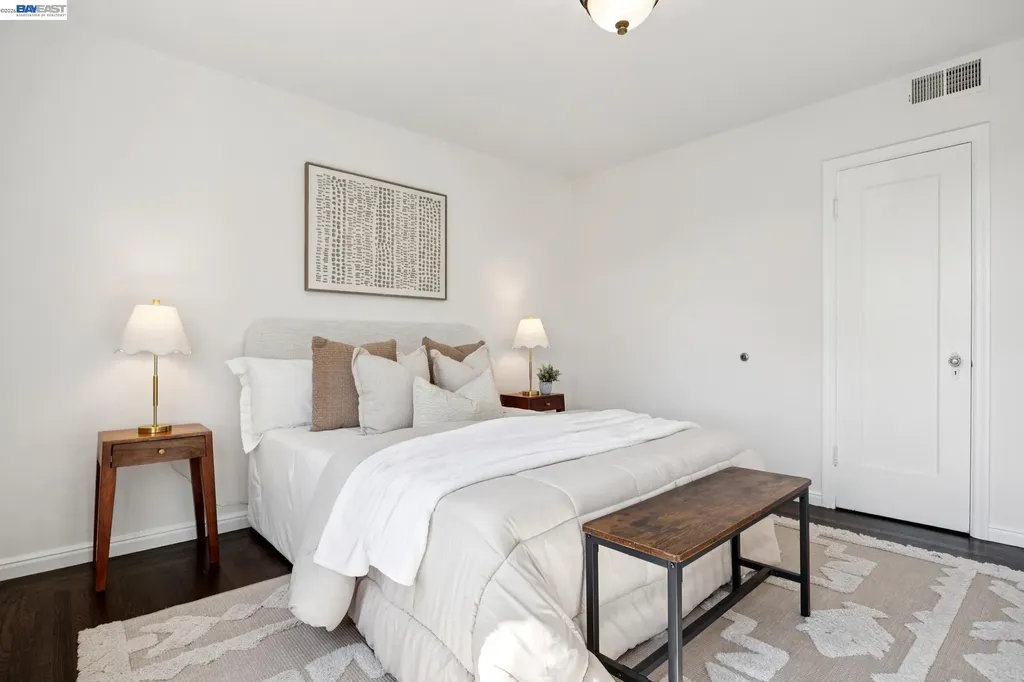 3039 Kansas Street Oakland CA 94602