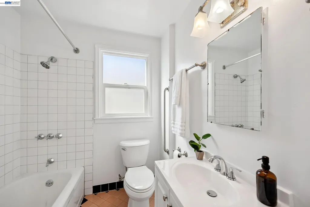 3039 Kansas Street Oakland CA 94602