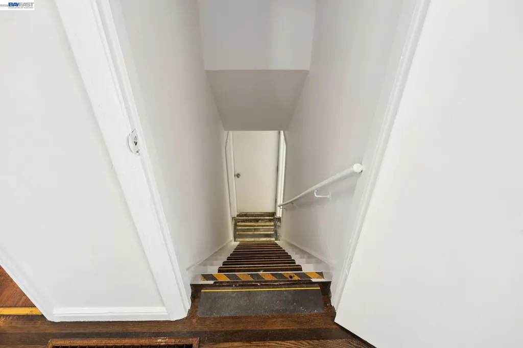 3039 Kansas Street Oakland CA 94602