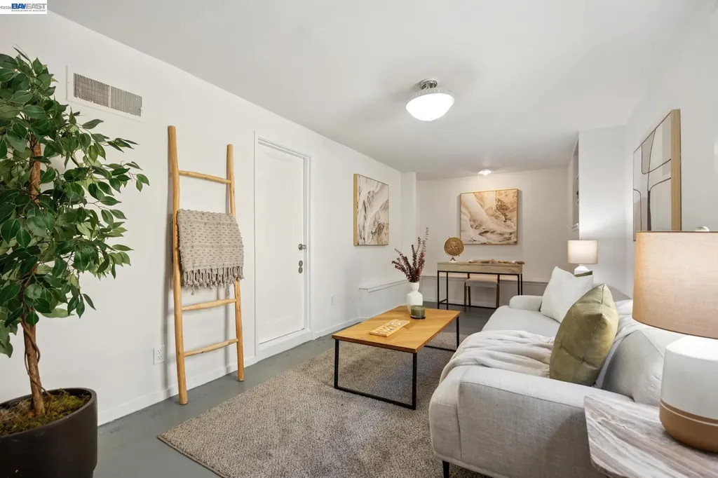 3039 Kansas Street Oakland CA 94602