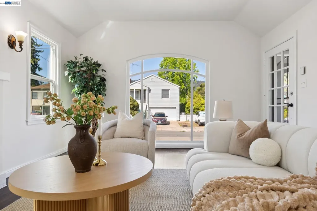 3039 Kansas Street Oakland CA 94602