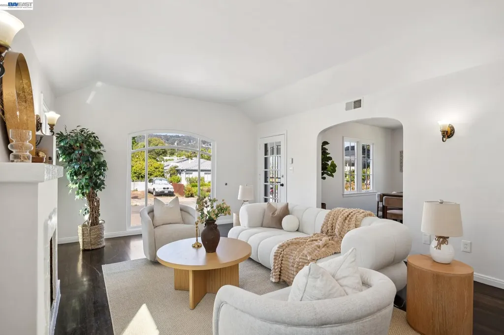 3039 Kansas Street Oakland CA 94602