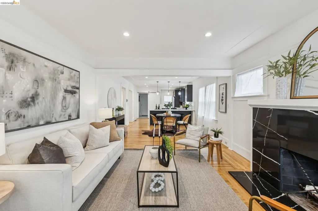 3435 Dimond Avenue Oakland CA 94602
