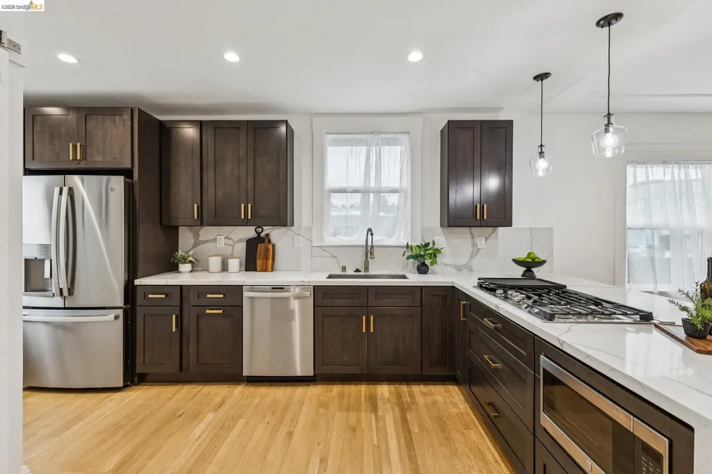 3435 Dimond Avenue Oakland CA 94602