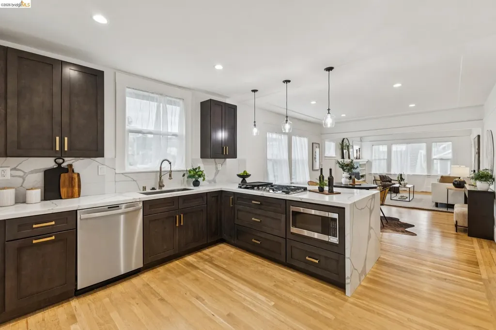 3435 Dimond Avenue Oakland CA 94602