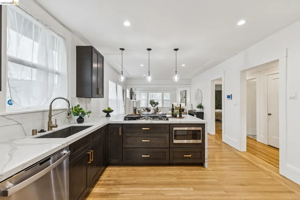 3435 Dimond Avenue Oakland CA 94602
