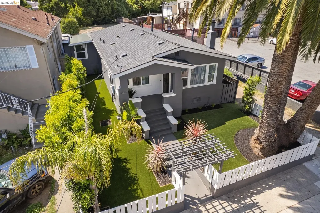 3435 Dimond Avenue Oakland CA 94602