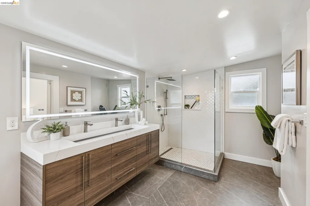 3435 Dimond Avenue Oakland CA 94602