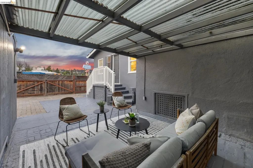 3435 Dimond Avenue Oakland CA 94602