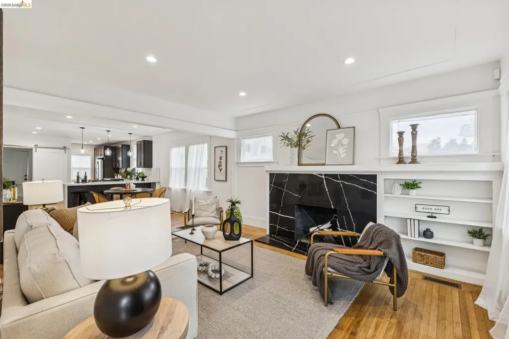 3435 Dimond Avenue Oakland CA 94602