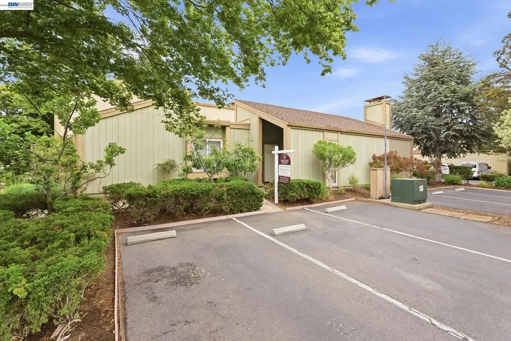 1163 Admiralty Lane Alameda CA 94502