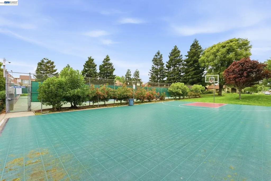 1163 Admiralty Lane Alameda CA 94502