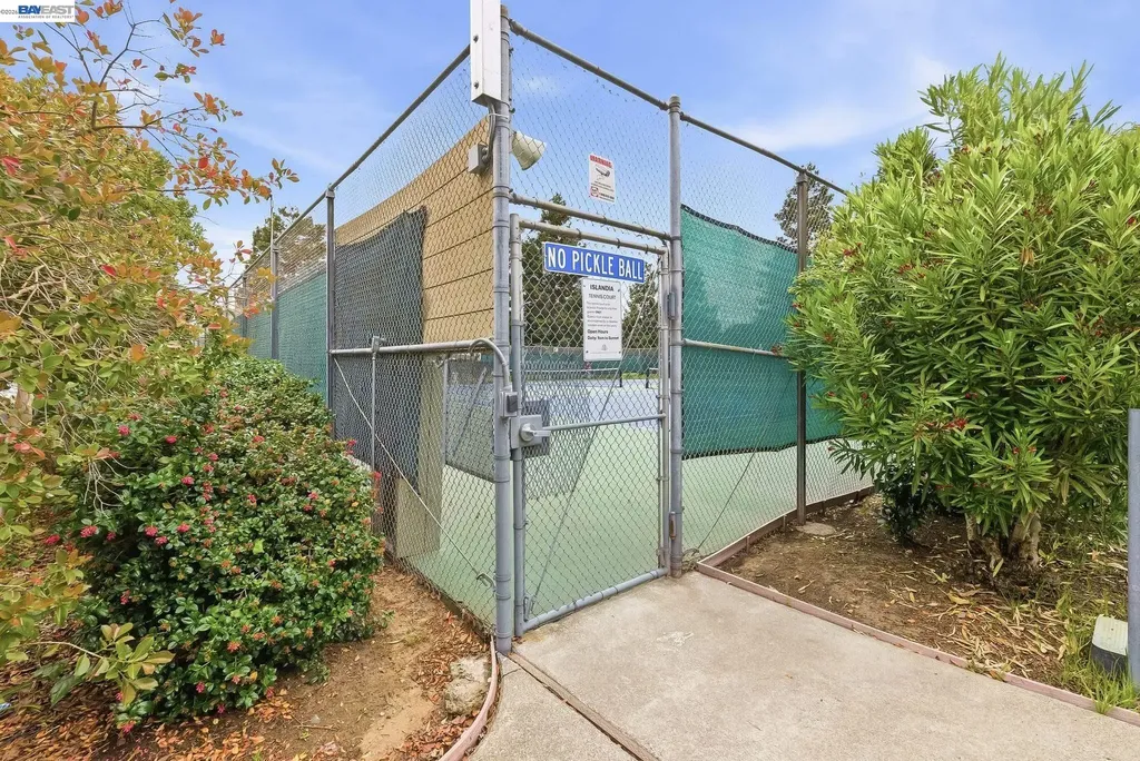 1163 Admiralty Lane Alameda CA 94502
