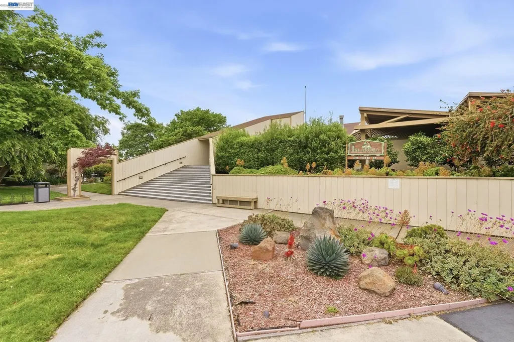 1163 Admiralty Lane Alameda CA 94502