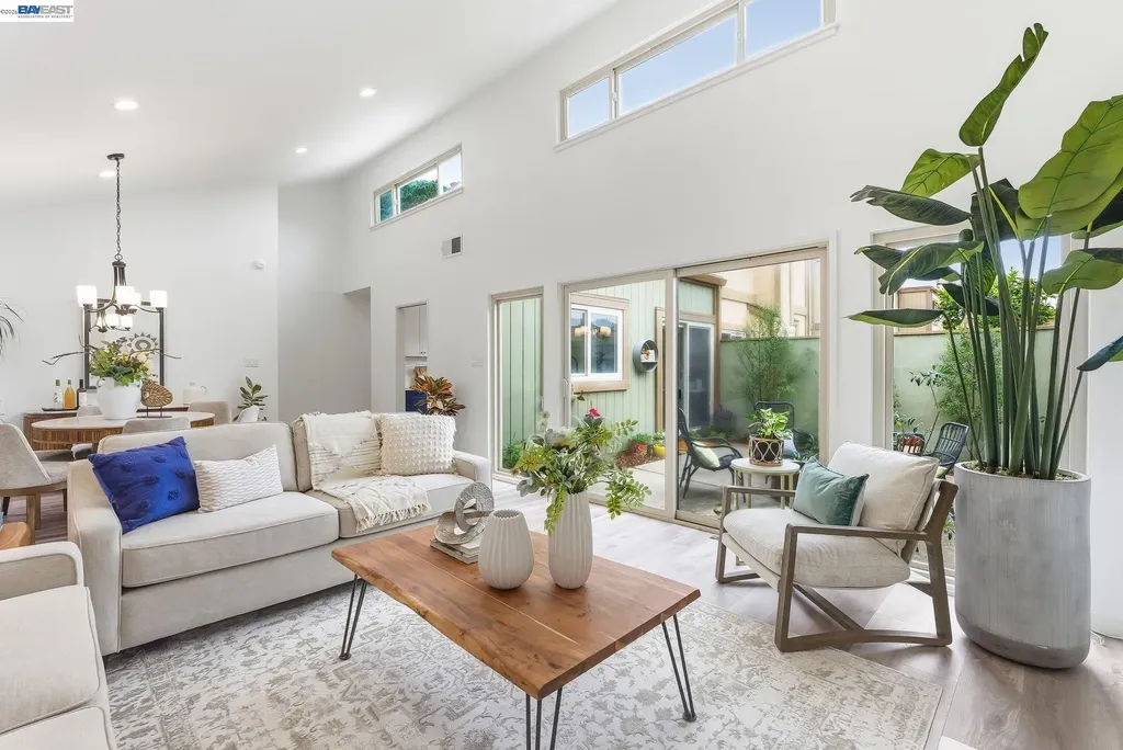 1163 Admiralty Lane Alameda CA 94502