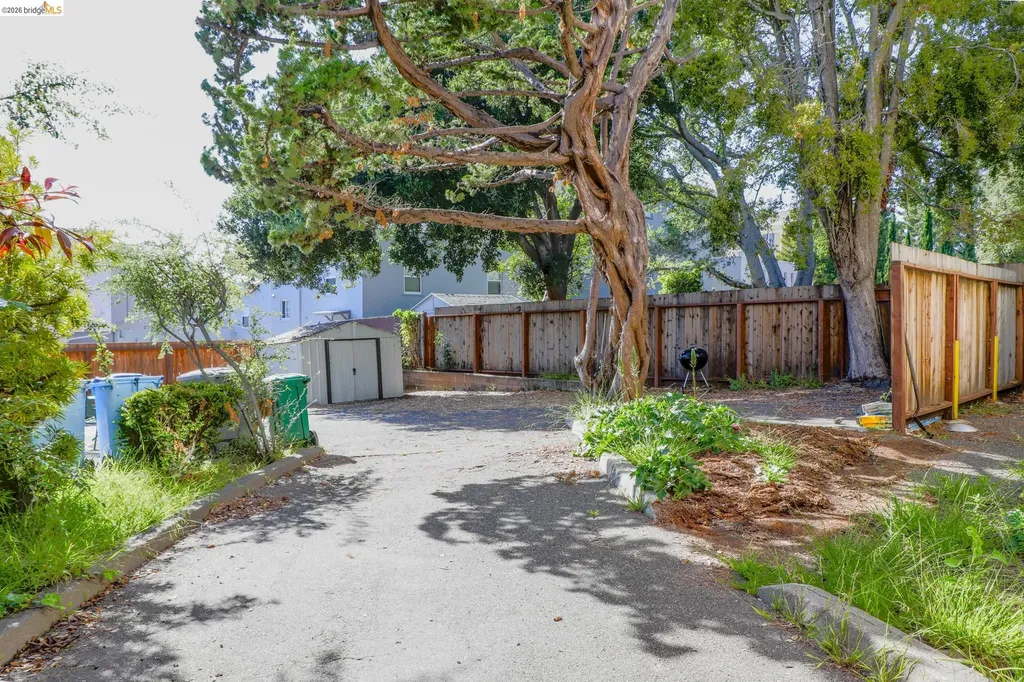 2924 Florence Street Berkeley CA 94705