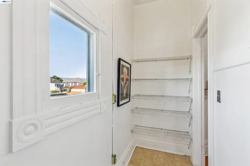 1801 Buena Vista Avenue Alameda CA 94501