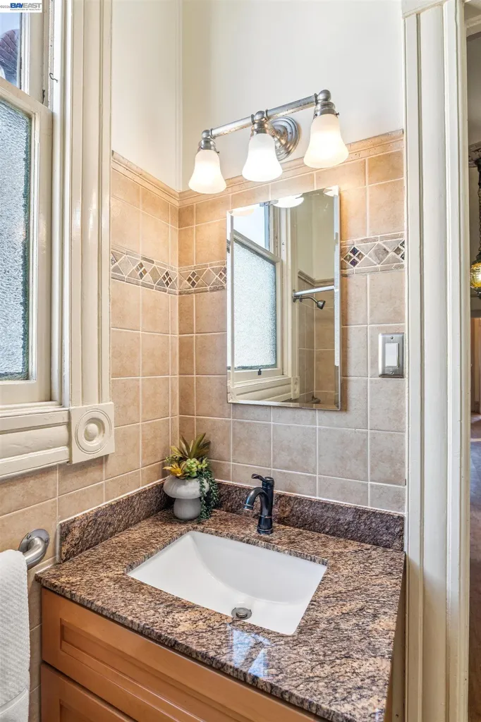 1801 Buena Vista Avenue Alameda CA 94501