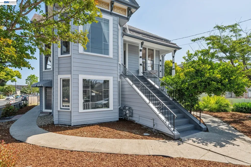 1801 Buena Vista Avenue Alameda CA 94501