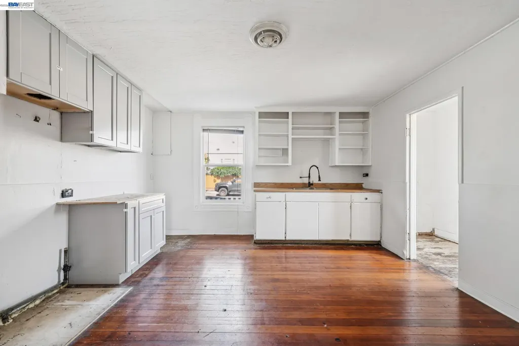 1801 Buena Vista Avenue Alameda CA 94501